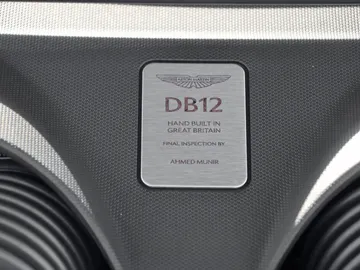 Car image 30