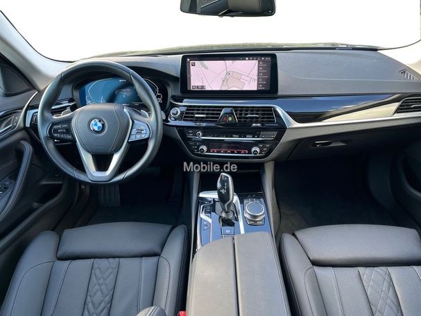 BMW 530 e 215 kW image number 7