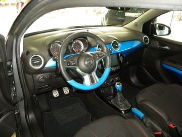 Car image 8