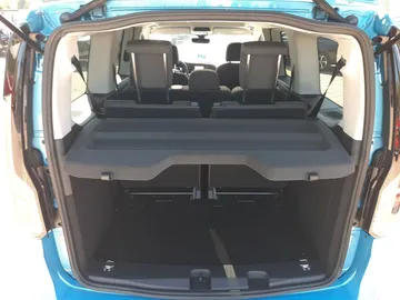 Car image 29