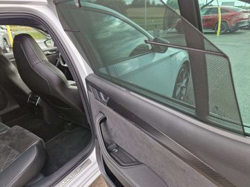 Car image 37