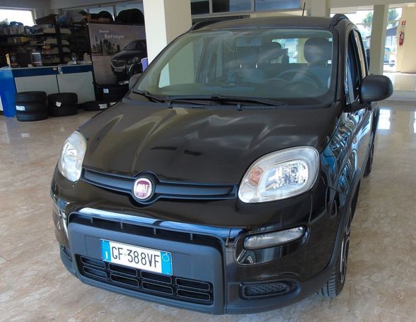 Fiat Panda Cross Hybrid City 52 kW image number 1