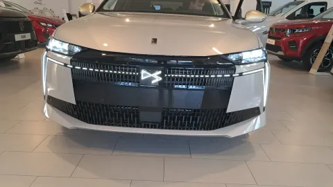 Car image 33