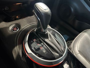 Car image 26