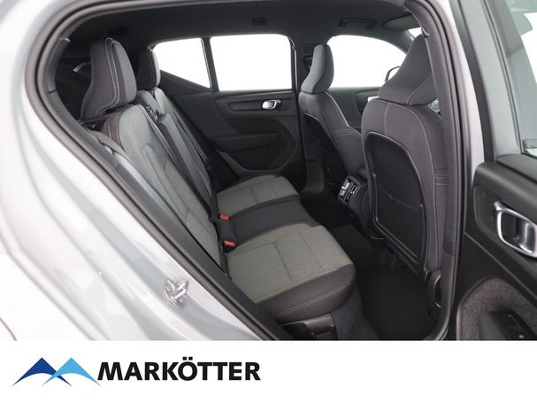 Volvo XC40 B3 Core 120 kW image number 14