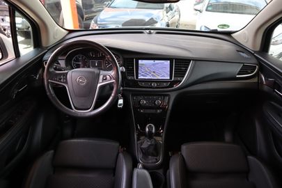 Car image 26