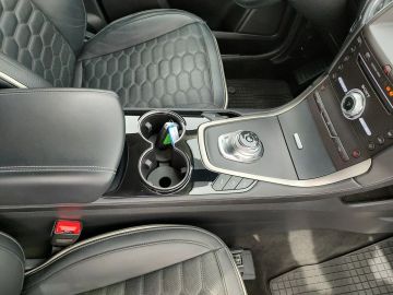 Car image 37