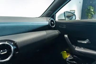Car image 33