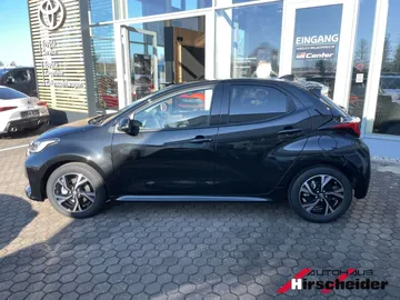Car image 3