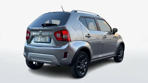 Car image 3