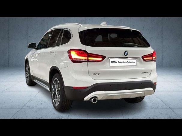 BMW X1 sDrive18i xLine 101 kW image number 19