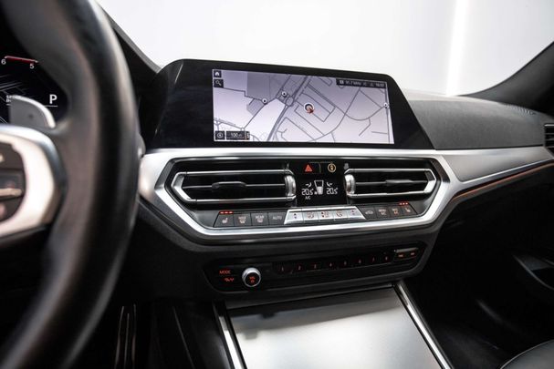 BMW 320d Touring xDrive 140 kW image number 32