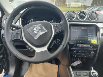 Car image 12