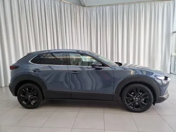 Car image 4