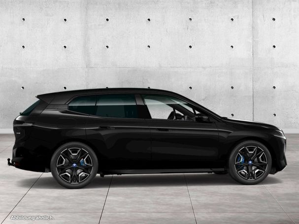 BMW iX xDrive50 385 kW image number 9