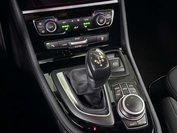 Car image 38