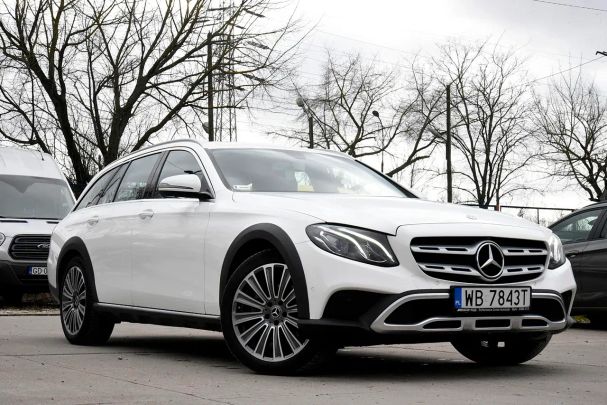 Mercedes-Benz E 220 d T All-Terrain 143 kW image number 3