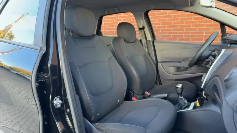 Car image 29