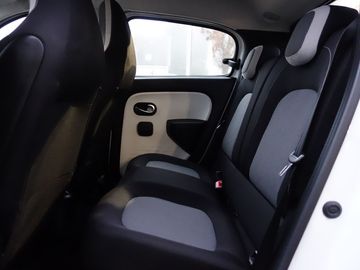 Car image 31