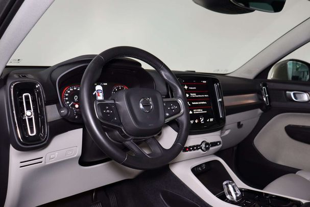 Volvo XC40 T2 Inscription 95 kW image number 16