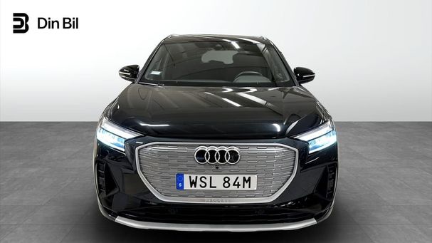 Audi Q4 45 quattro e-tron Advanced 197 kW image number 2