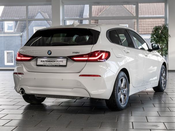 BMW 118i Advantage 100 kW image number 3