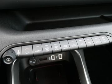 Car image 33