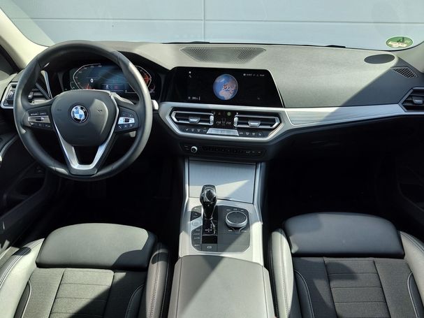 BMW 320i Touring 135 kW image number 10