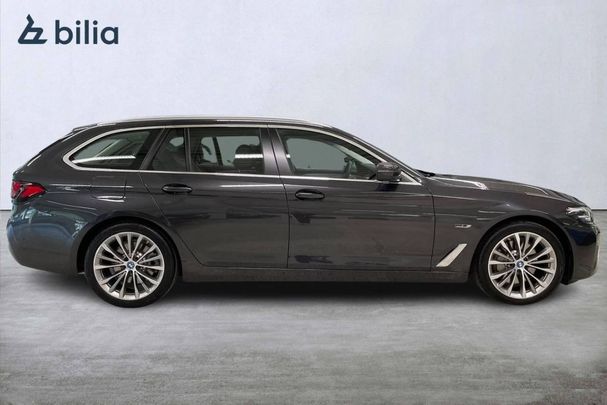 BMW 530 Touring 216 kW image number 16