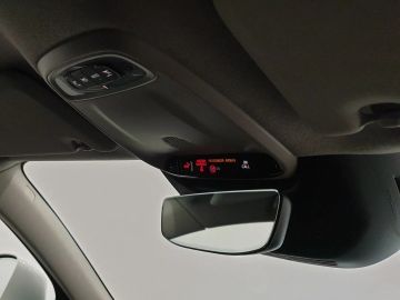 Car image 35