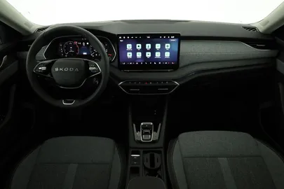 Car image 30