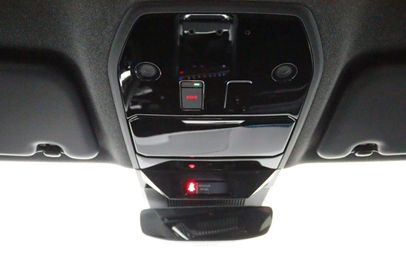 Car image 37