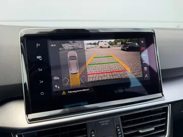 Car image 31