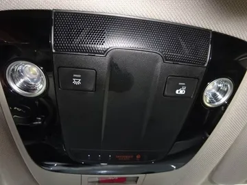 Car image 29