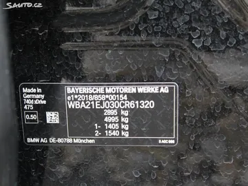Car image 28