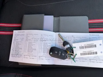 Car image 25