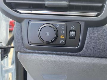 Car image 30