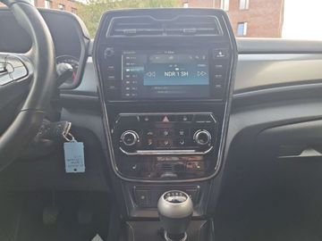 Car image 12