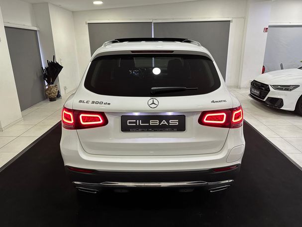 Mercedes-Benz GLC 300 de 225 kW image number 6