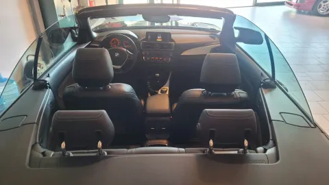 Car image 35