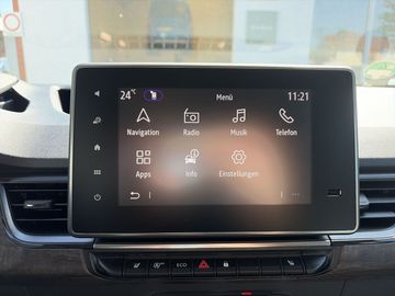 Car image 24