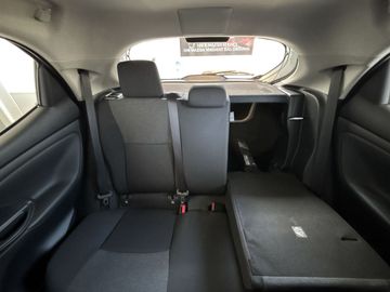 Car image 24