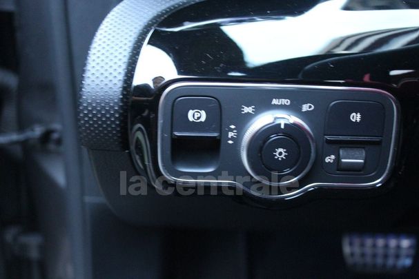 Mercedes-Benz A 200 d 8G-DCT Line 110 kW image number 9