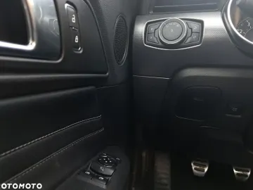 Car image 37