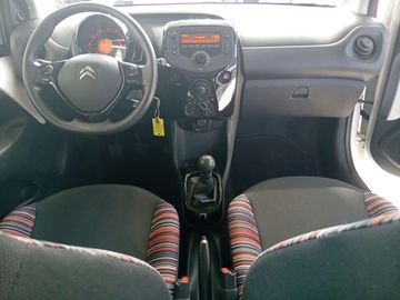 Car image 15