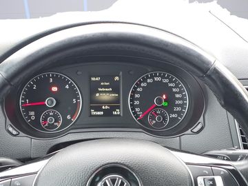 Car image 33