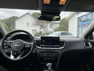 Car image 26