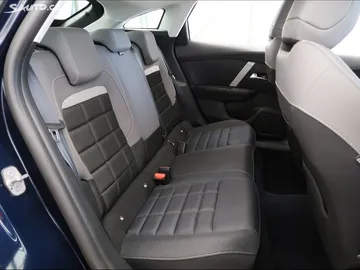 Car image 29