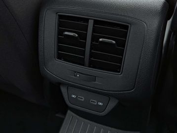 Car image 36