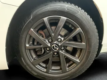 Car image 21